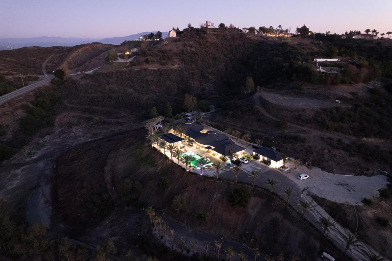 Iron Mansion Private Resort-Event Space 12000 Ft! เทเมคิวลา ภายนอก รูปภาพ