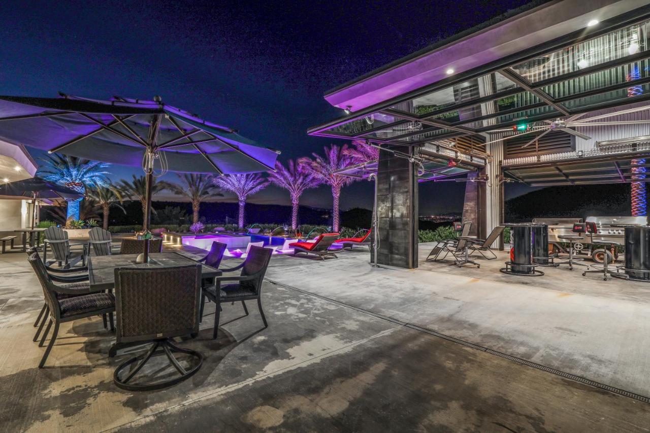 Iron Mansion Private Resort-Event Space 12000 Ft! เทเมคิวลา ภายนอก รูปภาพ