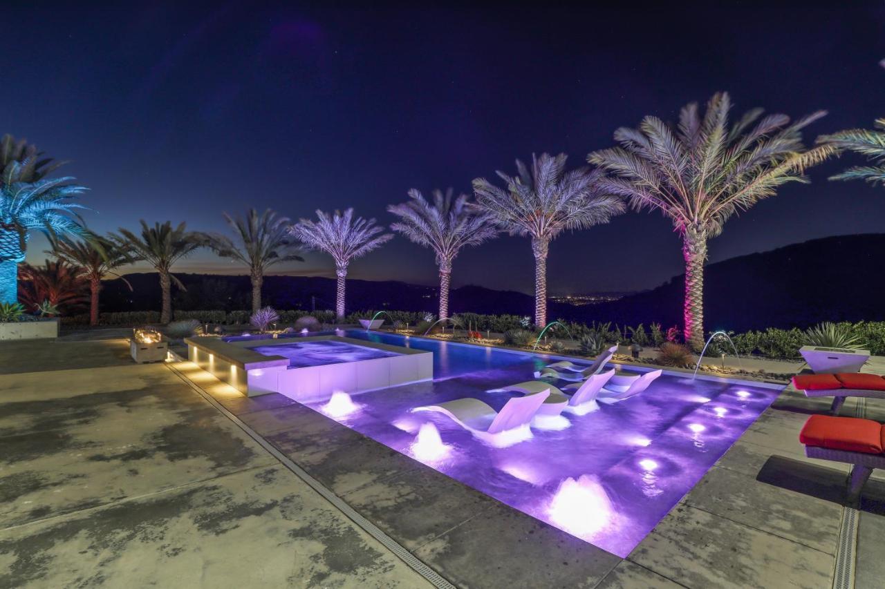 Iron Mansion Private Resort-Event Space 12000 Ft! เทเมคิวลา ภายนอก รูปภาพ